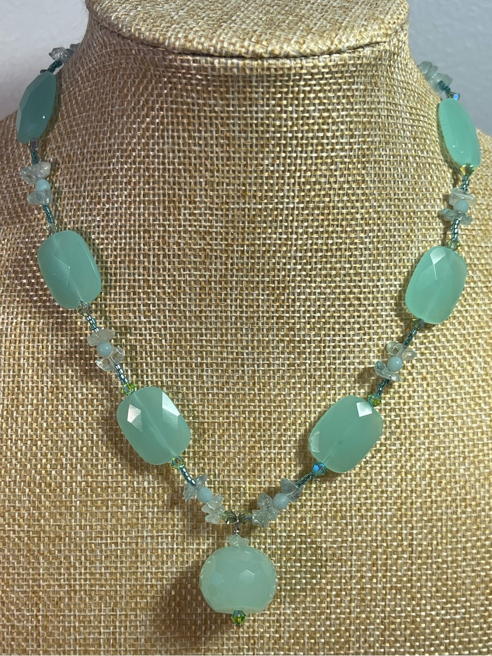 Vintage faceted green chalcedony statement necklace - 16” + 1.5” extender